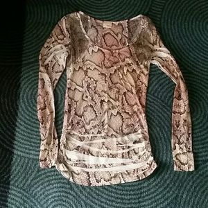 Daytrip top size small